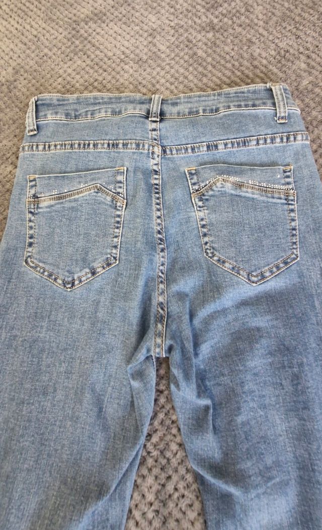 Jeans elásticos azul claro