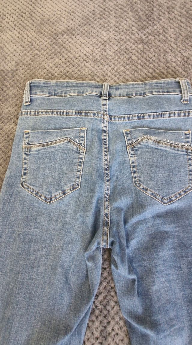 Jeans elásticos azul claro