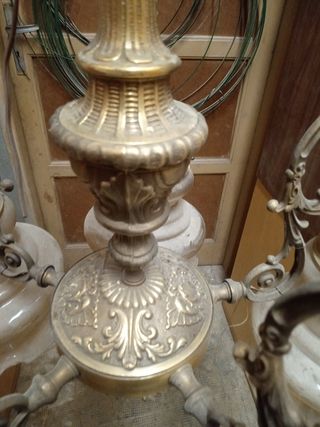 Lampadario vintage in ottone e vetro