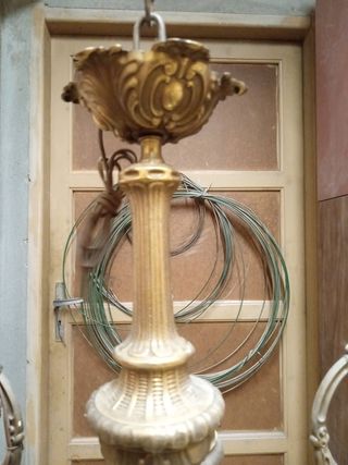 Lampadario vintage in ottone e vetro