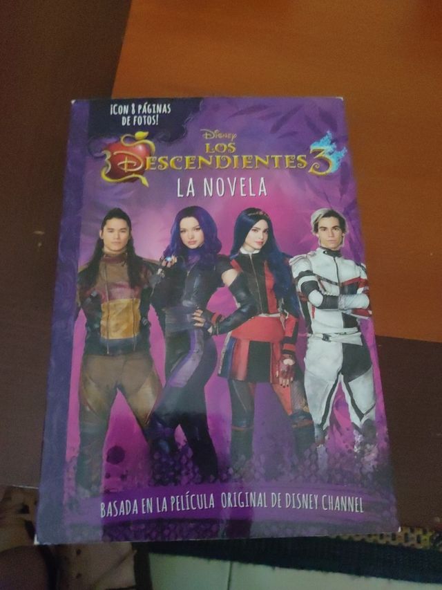 Los Descendientes 3. La novela: Narrativa