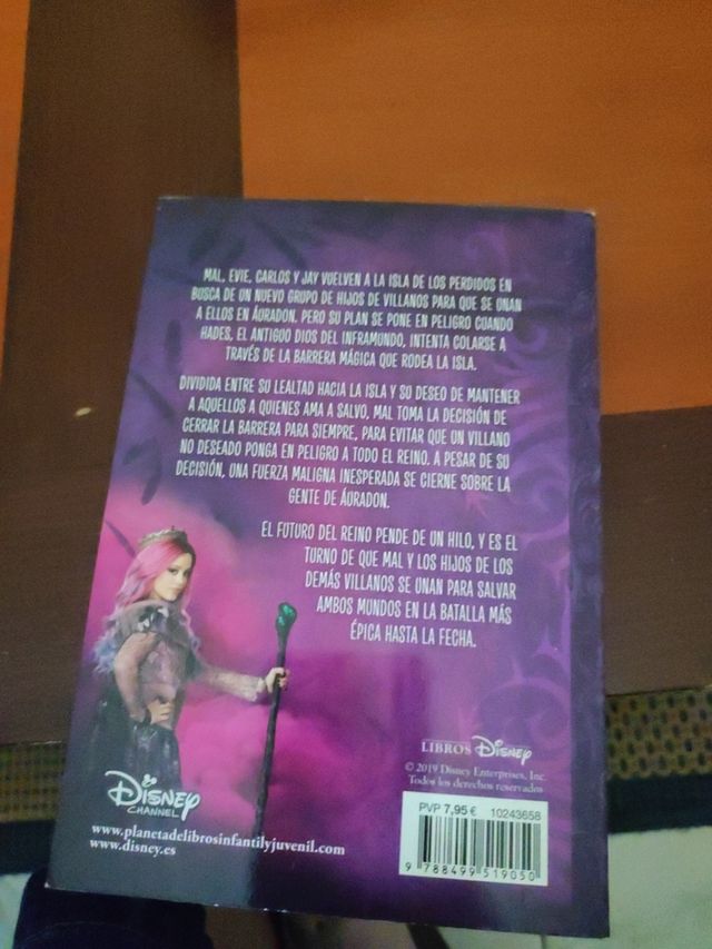 Los Descendientes 3. La novela: Narrativa