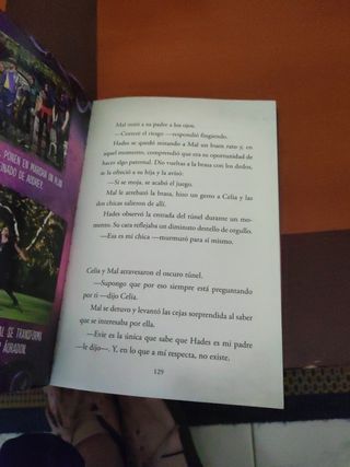 Los Descendientes 3. La novela: Narrativa
