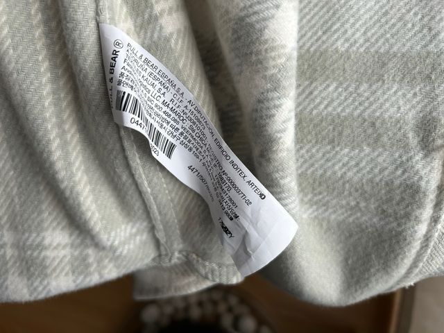 Camisa Pull Bear - Gris y Blanca