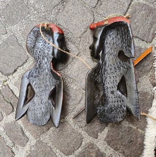 Figura uomo e donna tribale in legno 