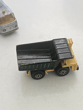 2 Auto d'epoca: furgone & camion