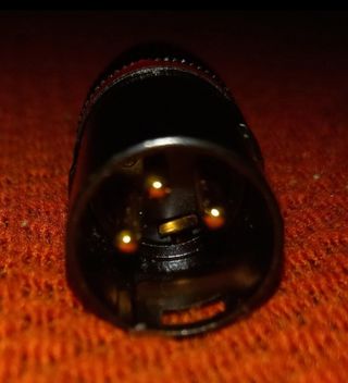 2 DUE SPINOTTI XLR CANNON A SALDARE