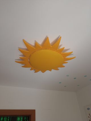 Lámpara Ikea techo sol infantil