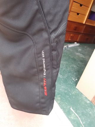 Tuta moto REVIT! usata, ma come nuova.
