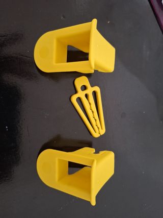 2 Anclajes Isofix amarillos