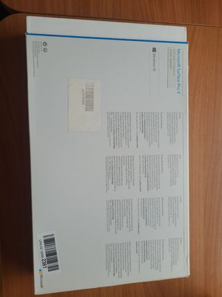 Microsoft Surface Pro 4 - 256GB, 8GB RAM