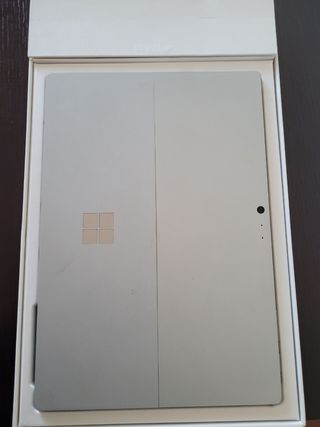 Microsoft Surface Pro 4 - 256GB, 8GB RAM