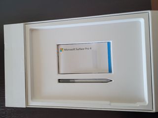 Microsoft Surface Pro 4 - 256GB, 8GB RAM