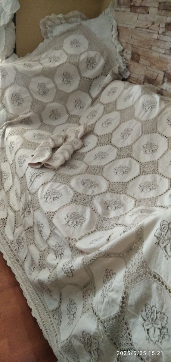 Toalha de mesa em algodão e fio - bege/e cinza