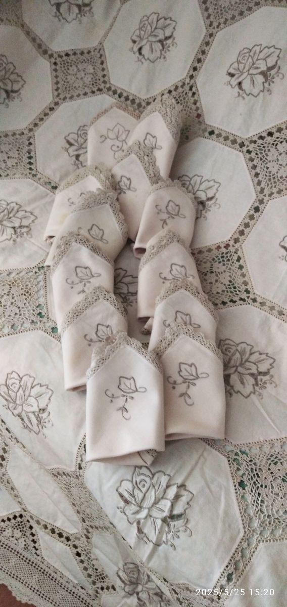 Toalha de mesa em algodão e fio - bege/e cinza