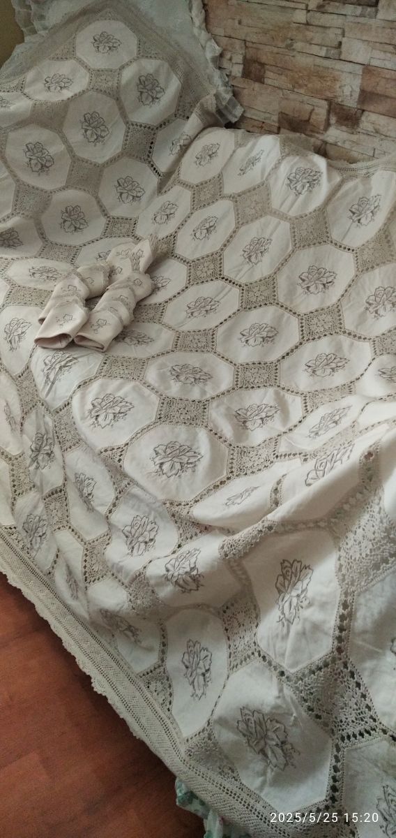 Toalha de mesa em algodão e fio - bege/e cinza