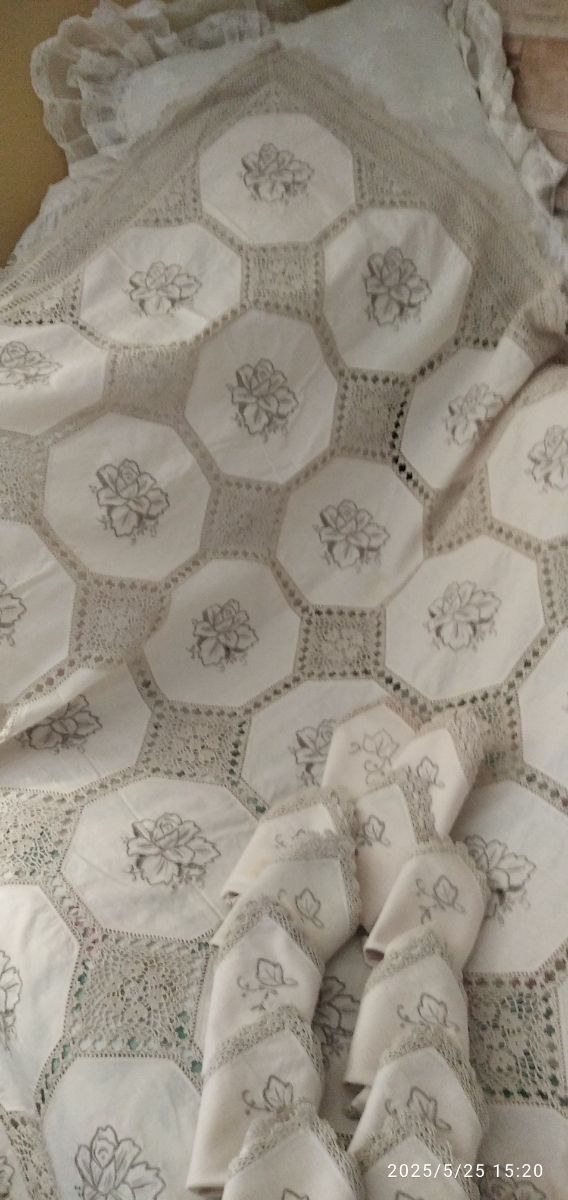 Toalha de mesa em algodão e fio - bege/e cinza