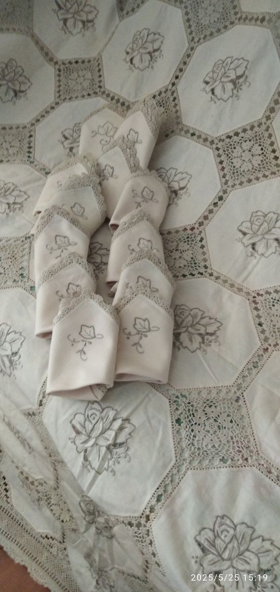 Toalha de mesa em algodão e fio - bege/e cinza