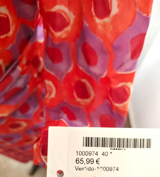 Vestido midi estampado rojo, naranja y violeta