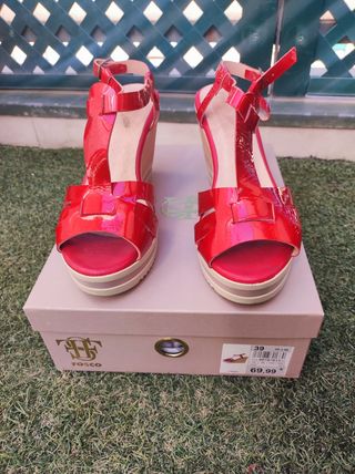 Sandalias rojas con plataforma Fosco talla 39