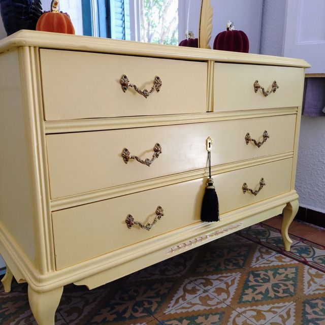 Cómoda Cajonera con Espejo Vintage Amarilla