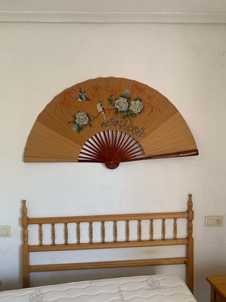 Abanico decorativo de pared - pintado a mano