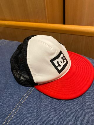 Gorra DC - roja y blanca