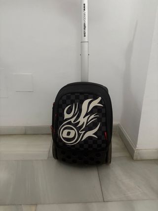 Mochila trolley negra con ruedas