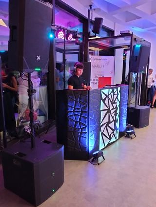 DJ, Sonido e Iluminación Desde