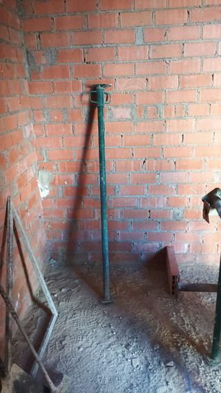 Puntales de tres metros