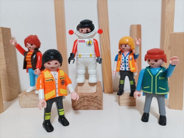 Playmobil figuras: 5 muñecos 
