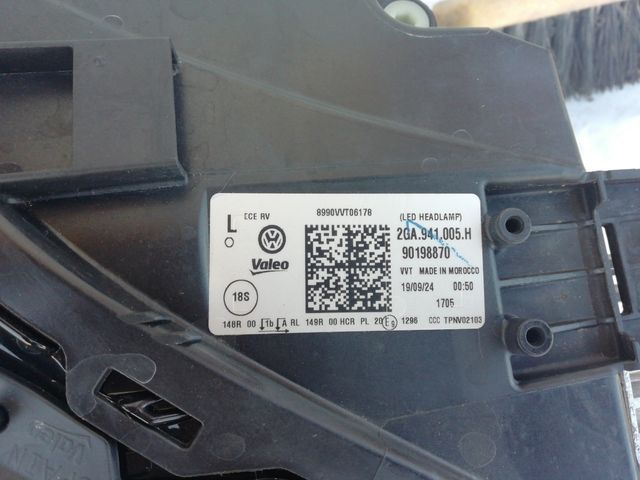 Faro LED VW T-Roc izquierdo.