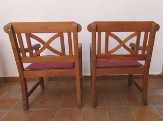 Sillas de exterior /interior de madera. Scan com