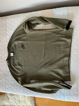 SUDADERA NIKE TECH VERDE