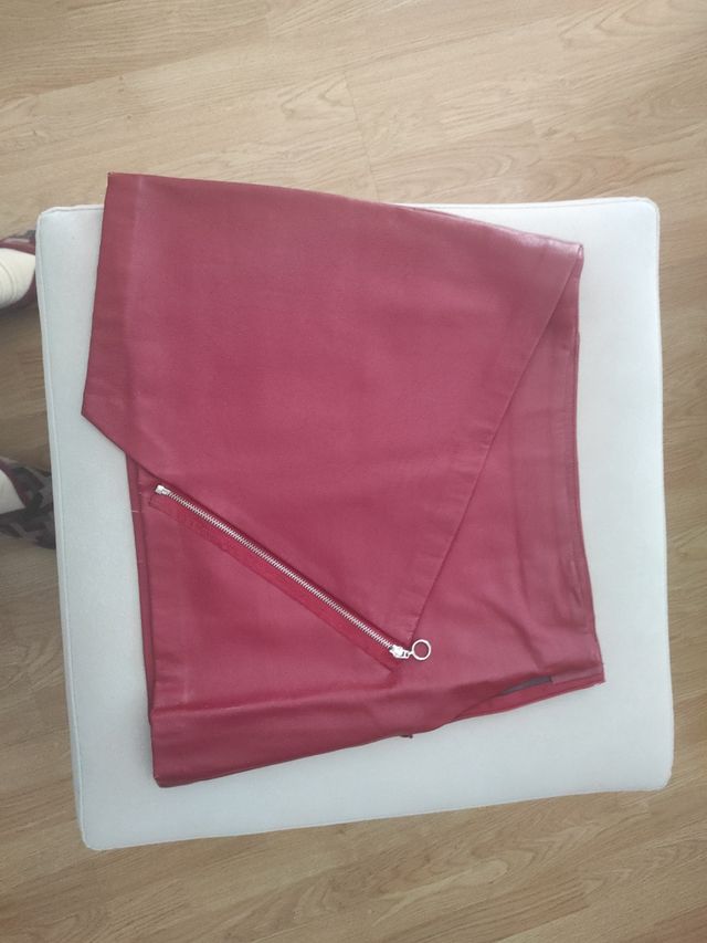 Falda corta  roja XS