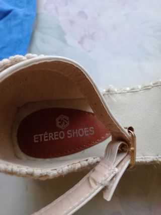 Sandalias cuña nuevas talla 37.