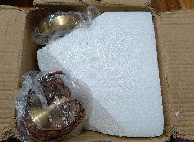 Lámpara colgante esfera dorada