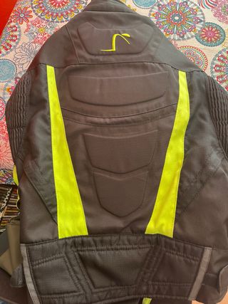 Chaqueta moto deportiva negra