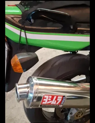 Kawasaki ZRX 1200R - Verde Impecable