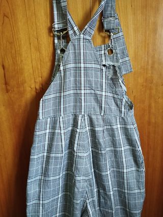 Pantalón mono.