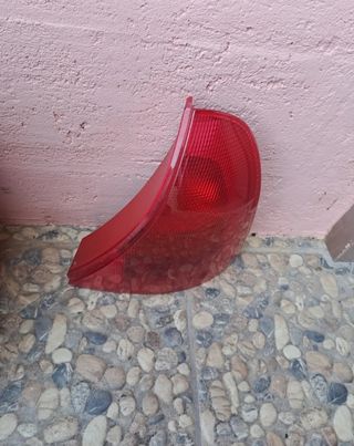 Piloto trasero Renault Clio II derecho