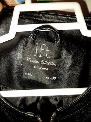 Chaqueta negra cuero sintético Lefties - Talla L
