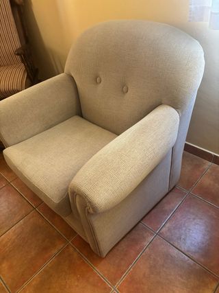 Sillón beige de tela