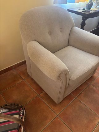 Sillón beige de tela