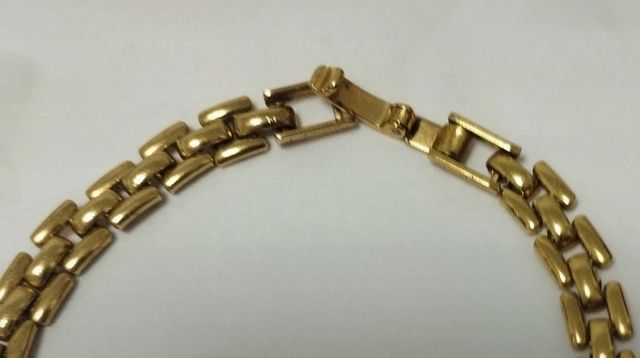 Gargantilla dorada - Goldfield