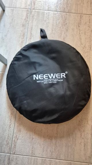 Trípodes Neewer: 2 trípodes + softbox