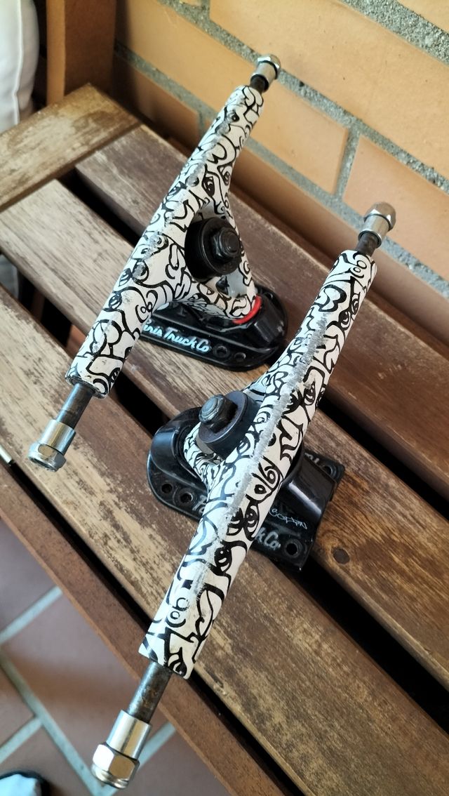 Ejes longboard Paris Trucks Adam Colton