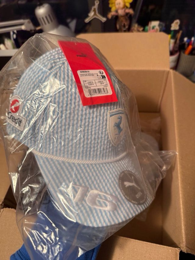 Gorra Puma Ferrari Leclerc - Azul/Blanco
ferrari