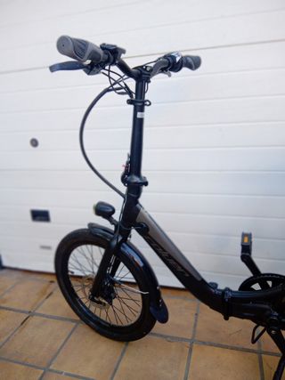 Bicicleta eléctrica plegable