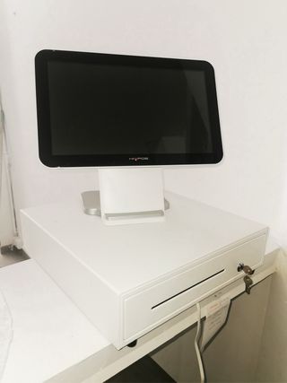 TPV táctil + tiquetera + cajón